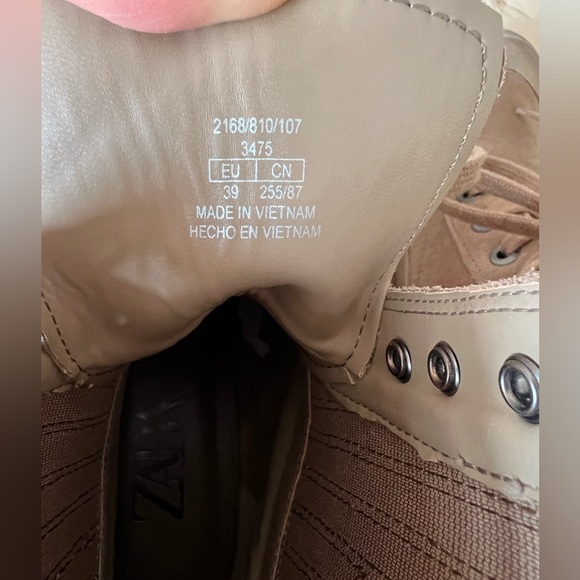 Leather ankle boots - Picture 9 of 9